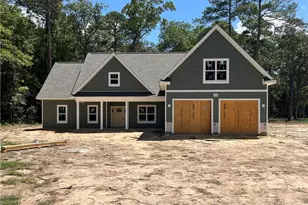 1046 White Plains Dr, Fayetteville, NC 28312 - Photo 1
