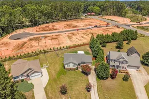 212 Loxley Ln, Sanford, NC 27330 - Photo 5