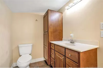 305 E 11th Street, Lumberton, NC 28358 - Photo 17