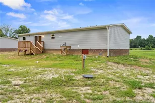 192 Old Baker Rd, Maxton, NC 28364 - Photo 5