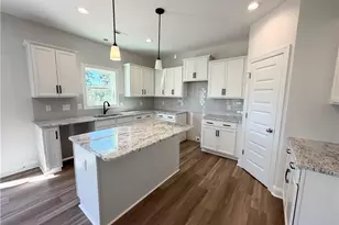 324 Brickendon Ln, Raeford, NC 28376 - Photo 5