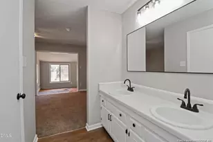 5609 Bowman Ct, Fayetteville, NC 28304 - Photo 17