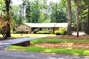 607 Pineknoll Dr, Sanford, NC 27330 - Photo 3
