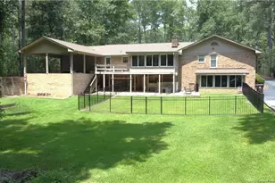 607 Pineknoll Dr, Sanford, NC 27330 - Photo 7