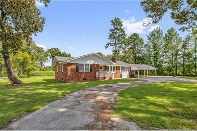 998 N Nc Highway 71, Maxton, NC 28364 - Photo 1