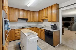 1310 Camelot Dr, Fayetteville, NC 28304 - Photo 7
