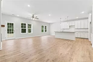 211 E 7th Ave, Raeford, NC 28376 - Photo 17