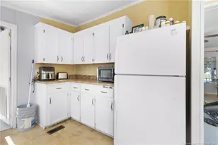4205 Abbott Ln, Fayetteville, NC 28312 - Photo 13