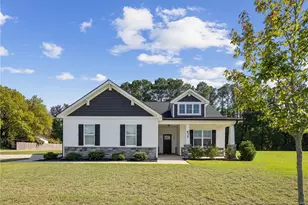 632 Hayes Rd, Spring Lake, NC 28390 - Photo 3