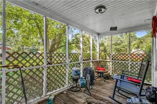104 E Cottingham St, Maxton, NC 28364 - Photo 5