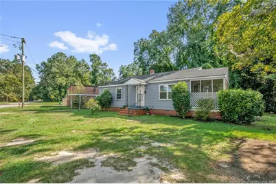 104 E Cottingham Street, Maxton, NC 28364 - Photo 3