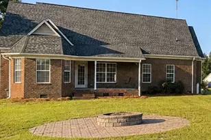 1918 Sunshine Ct, Hope Mills, NC 28348 - Photo 3
