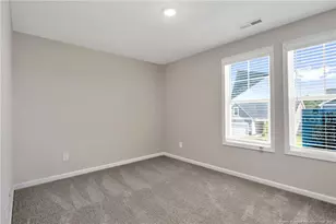 17 W Emily Gardens Dr, Selma, NC 27576 - Photo 27