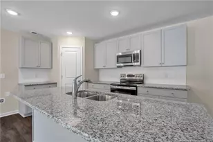 73 W Emily Gardens Dr, Selma, NC 27576 - Photo 5