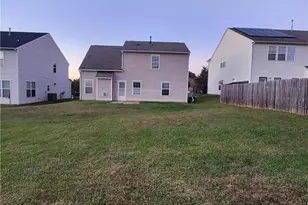 233 Palace Green Ln, Sanford, NC 27330 - Photo 21