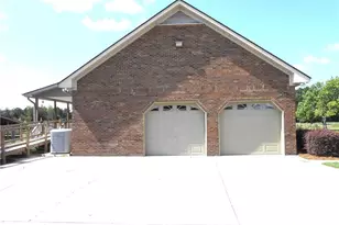644 Lamb Rd, Lumberton, NC 28358 - Photo 7