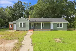 506 Stetson St, Clinton, NC 28323 - Photo 1