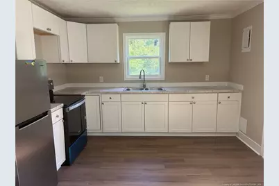 523 Oakwood Avenue, Raeford, NC 28376 - Photo 7
