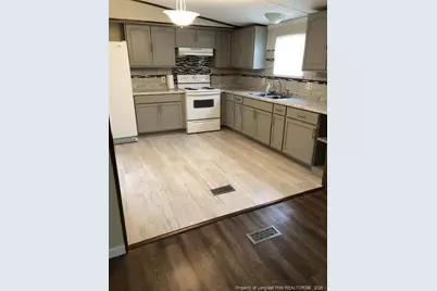 102 Singletary Street, Raeford, NC 28376 - Photo 5
