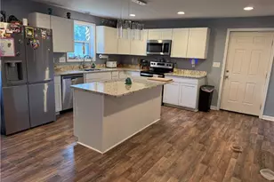 908 Doll St, Fayetteville, NC 28303 - Photo 5