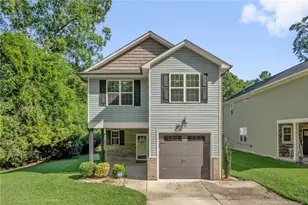 916 W Rowan St, Fayetteville, NC 28301 - Photo 1