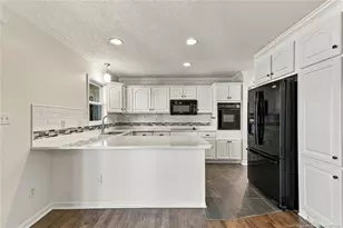 1393 Pennsylvania Ave, Sanford, NC 27332 - Photo 17