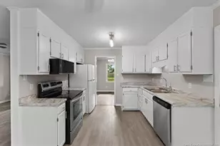 2034 Windlock Dr, Fayetteville, NC 28304 - Photo 17