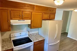 6598 Honeysuckle Dr, Fayetteville, NC 28304 - Photo 3
