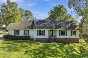 7495 Elkhorn Dr, Fayetteville, NC 28314 - Photo 1