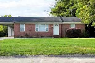 4901 Cottonwood Dr, Fayetteville, NC 28304 - Photo 1