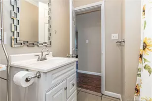 1060 Strickland Bridge Rd, Fayetteville, NC 28304 - Photo 21