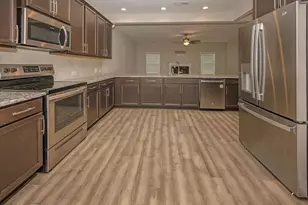 6821 Hunters Den Rd, Hope Mills, NC 28348 - Photo 3