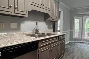 6930 Melbourne Dr, Fayetteville, NC 28314 - Photo 5