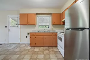 1909 Westhill Dr, Fayetteville, NC 28304 - Photo 9
