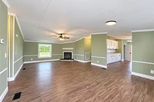 332 Best Rd, Whiteville, NC 28472 - Photo 3