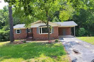 182 Summerhill Rd, Fayetteville, NC 28303 - Photo 1