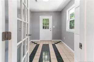 108 McNatt St, Maxton, NC 28364 - Photo 5