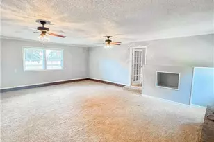 2879 County Line Rd, Saint Pauls, NC 28384 - Photo 15