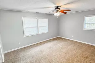 2879 County Line Rd, Saint Pauls, NC 28384 - Photo 5