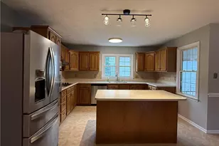 7724 Borthwick Dr, Fayetteville, NC 28306 - Photo 9