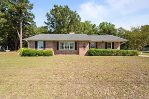 405 W Rd, Lumberton, NC 28358 - Photo 1