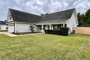 6520 Valley Falls Rd, Hope Mills, NC 28348 - Photo 3