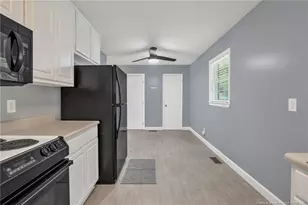 3858 Red Oak Dr, Fayetteville, NC 28306 - Photo 11