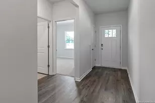 324 Maddox Dr, Aberdeen, NC 28315 - Photo 3