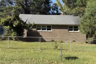 523 E 5th Ave, Raeford, NC 28376 - Photo 1