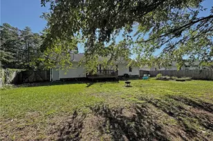 709 Longview Dr, Fayetteville, NC 28311 - Photo 19