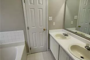1825 Swann St, Fayetteville, NC 28303 - Photo 11