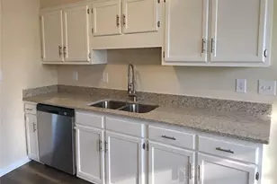 737 Maxine St, Fayetteville, NC 28303 - Photo 7