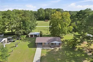 109 E Walnut St, Bladenboro, NC 28320 - Photo 41