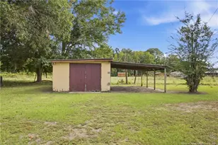 109 E Walnut St, Bladenboro, NC 28320 - Photo 33
